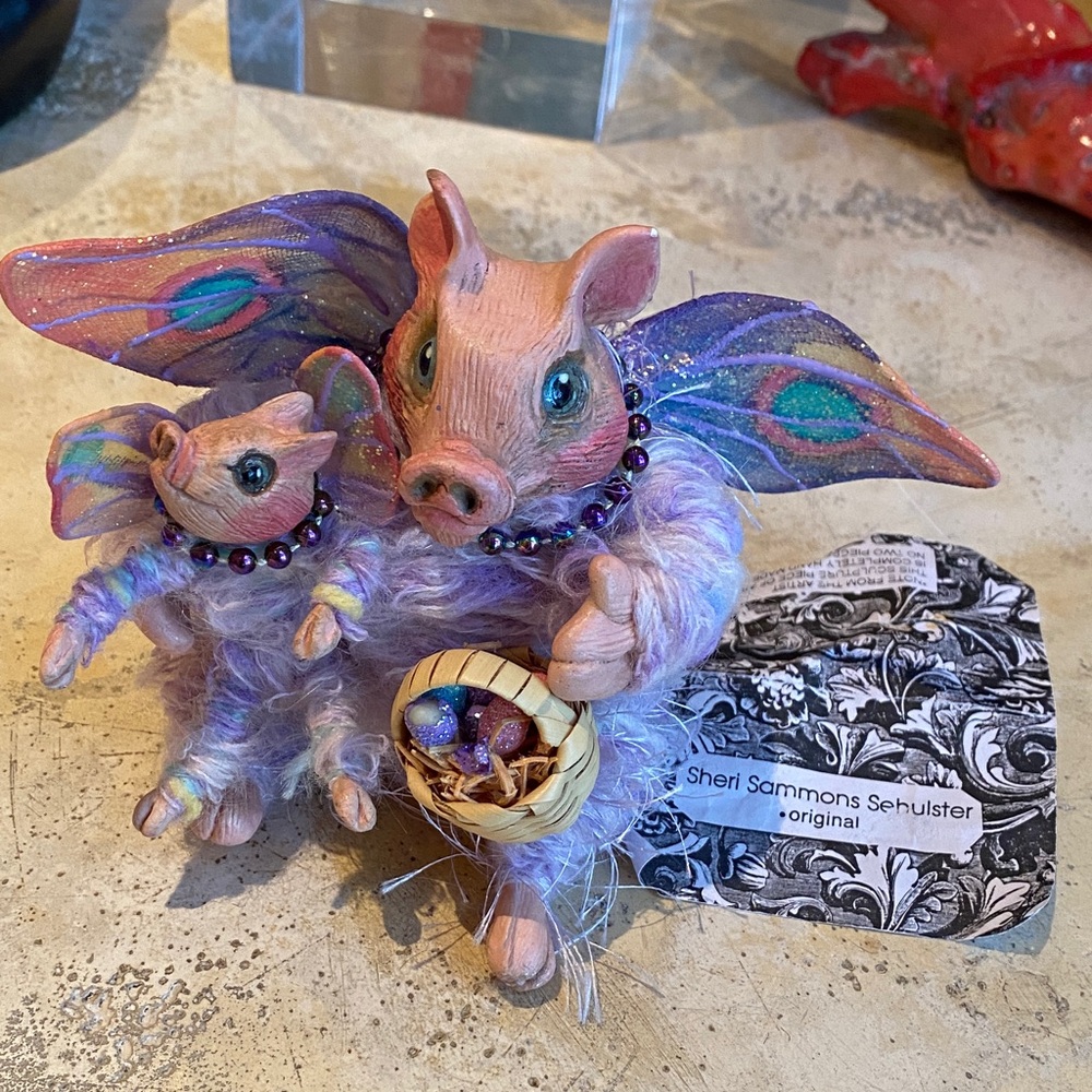 Original Sheri Sammons Sehulster Lavender Pigs Figurine with Purple Wings